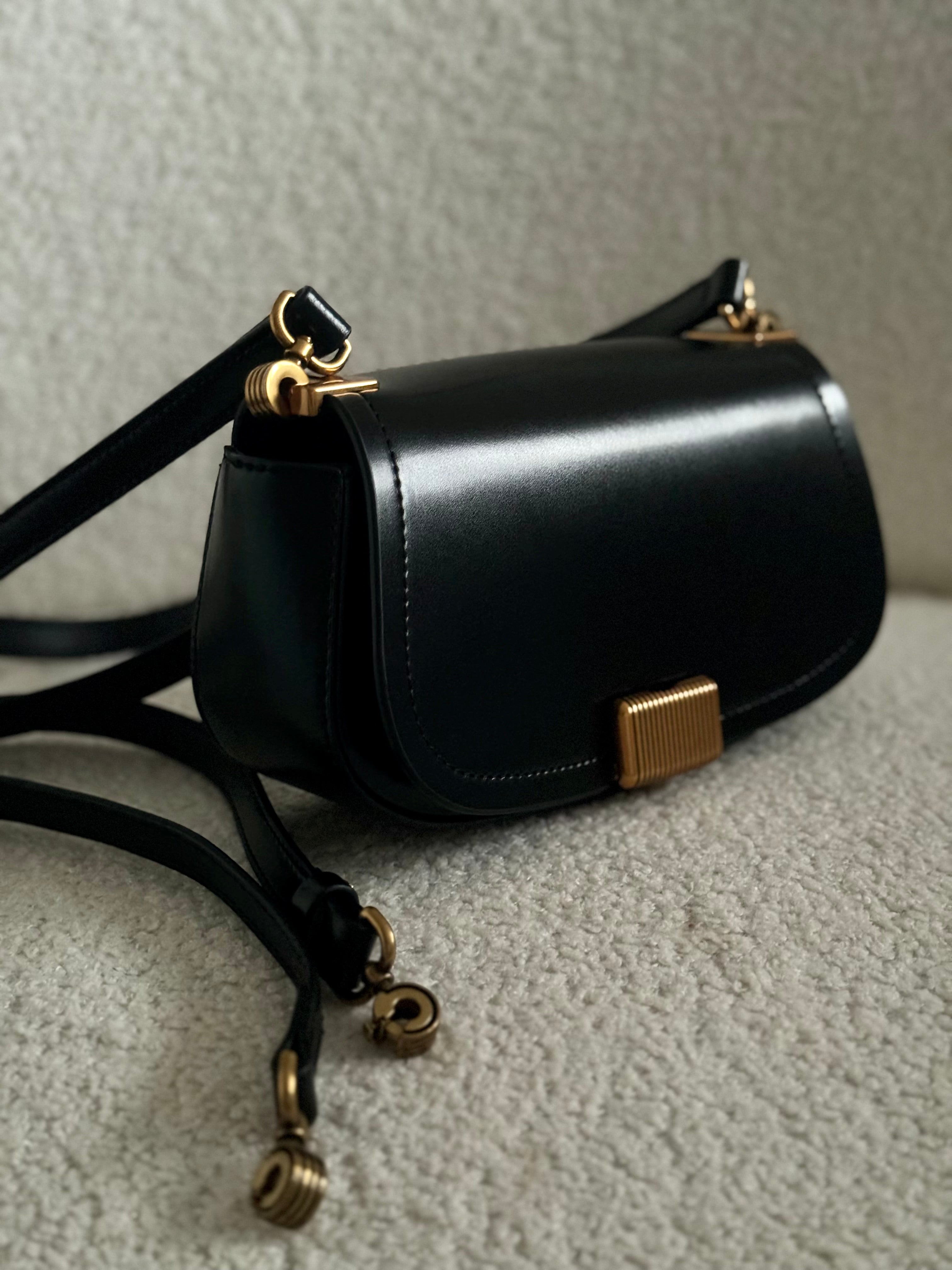 Maddiison Shoulder Bag