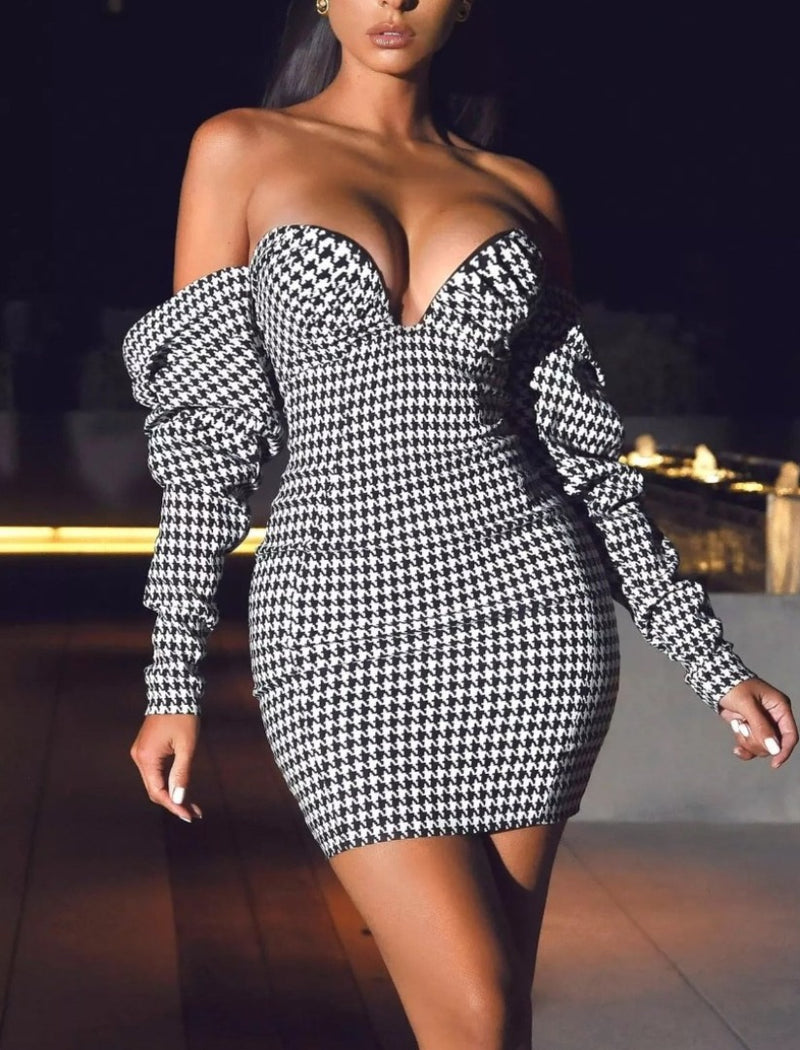 Houndstooth off the shoulder design with gorgeous oversized sleeves